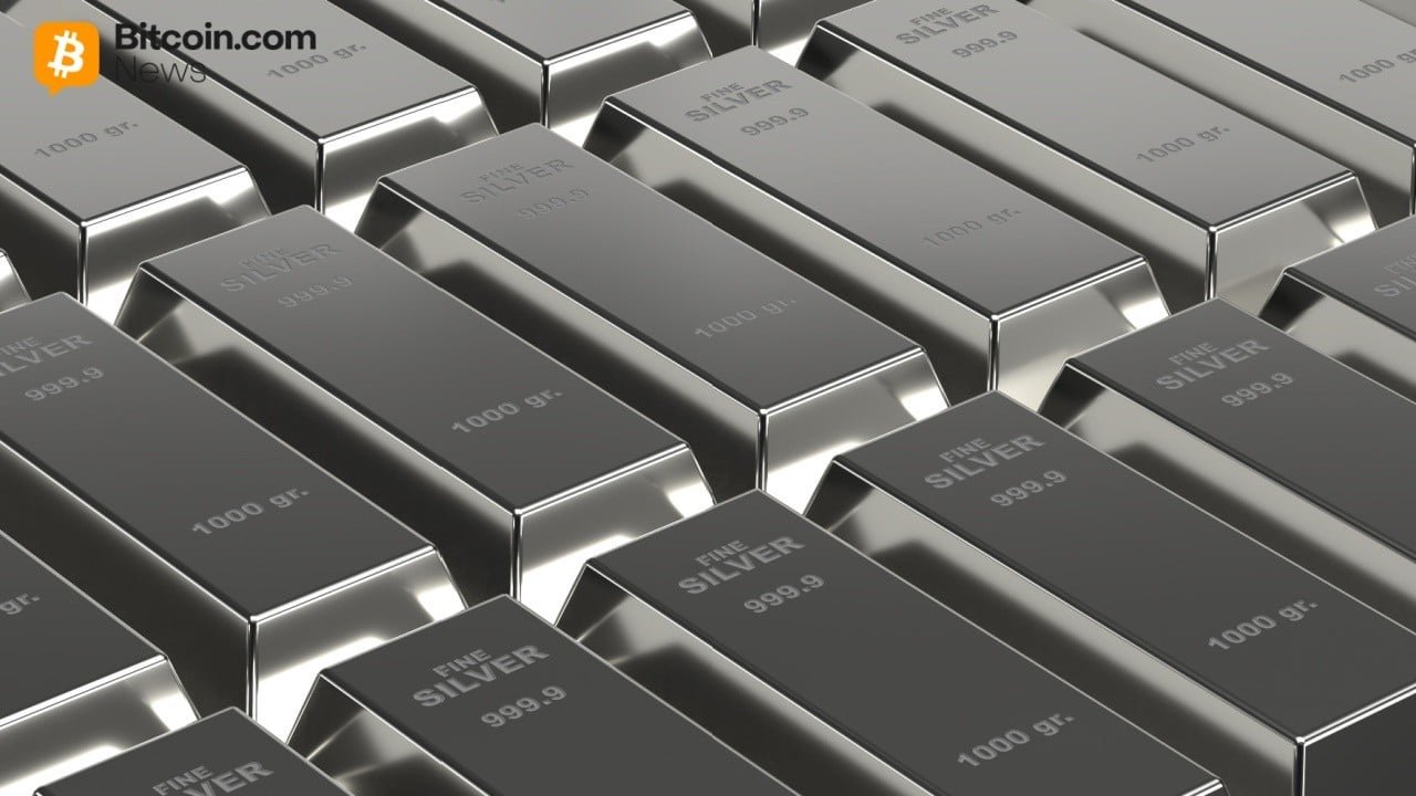 Retail Shifts to Silver: Purchase Lines Observed in Singapore