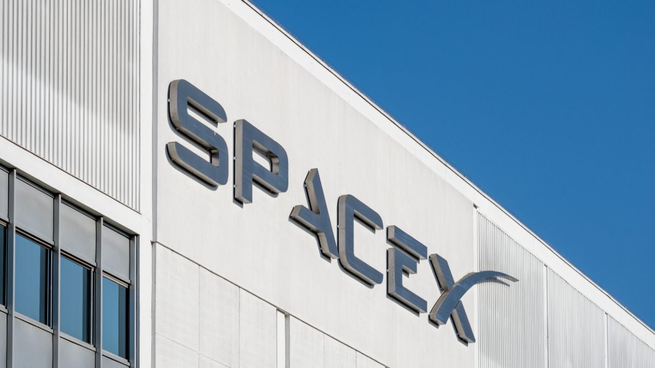 Musk's SpaceX Breaks Below Its $135 IPO Price After a 42% Collapse From Its Peak