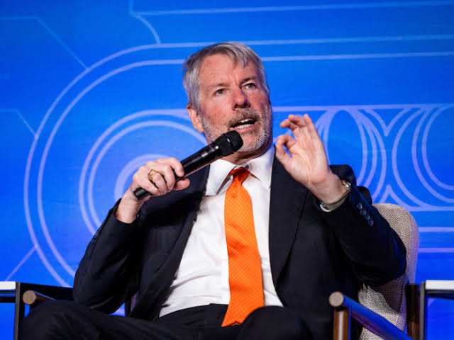 Strategy’s Saylor Teases New Bitcoin Buy Despite Fed Hike and CLARITY Setback